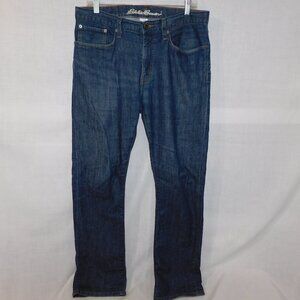 Eddie Bauer Mens 33 x 32 Straight Fit Medium Indigo Wash Blue Jeans